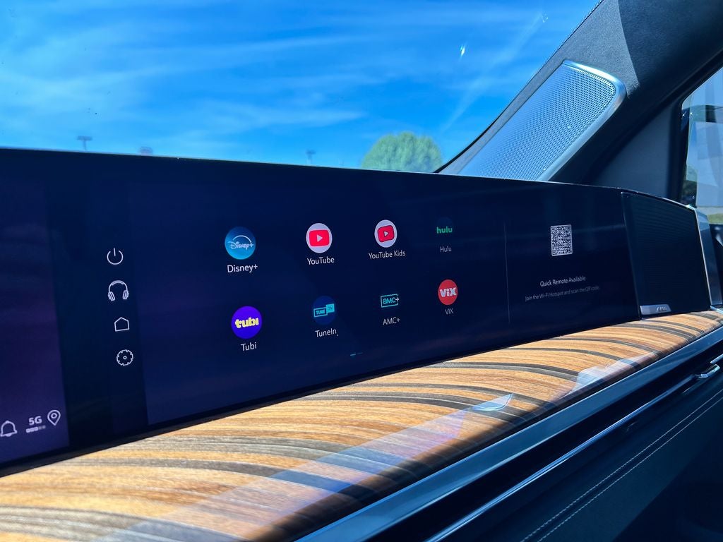 2025 Cadillac Escalade Sport Platinum
