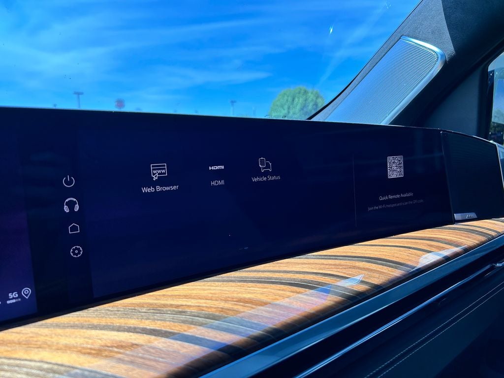 2025 Cadillac Escalade Sport Platinum