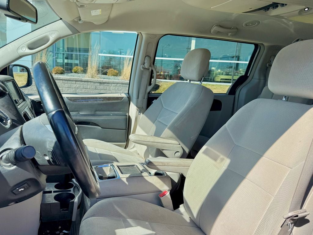 2012 Chrysler Town & Country Touring