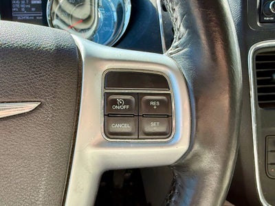 2012 Chrysler Town & Country Touring