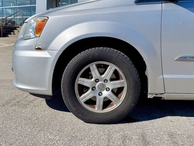 2012 Chrysler Town & Country Touring