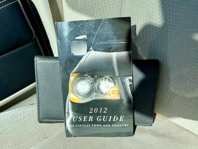 2012 Chrysler Town & Country Touring