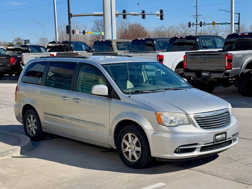 2012 Chrysler Town & Country Touring