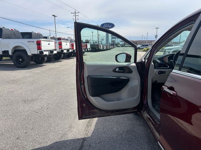 2017 Chrysler Pacifica Touring L Plus