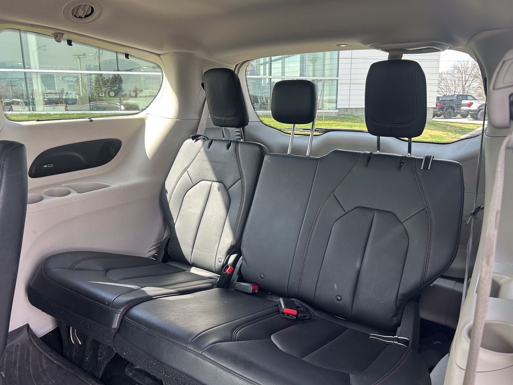 2017 Chrysler Pacifica Touring L Plus