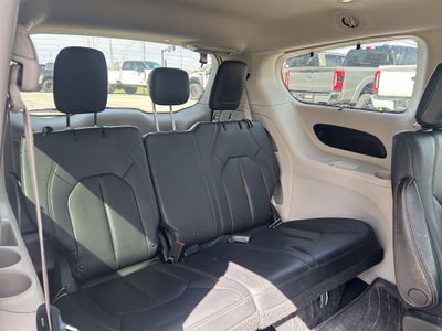 2017 Chrysler Pacifica Touring L Plus