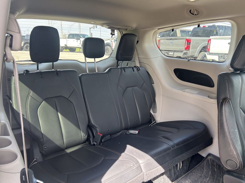 2017 Chrysler Pacifica Touring L Plus