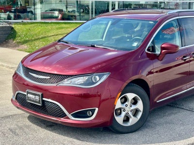 2017 Chrysler Pacifica Touring L Plus