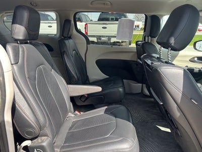 2017 Chrysler Pacifica Touring L Plus