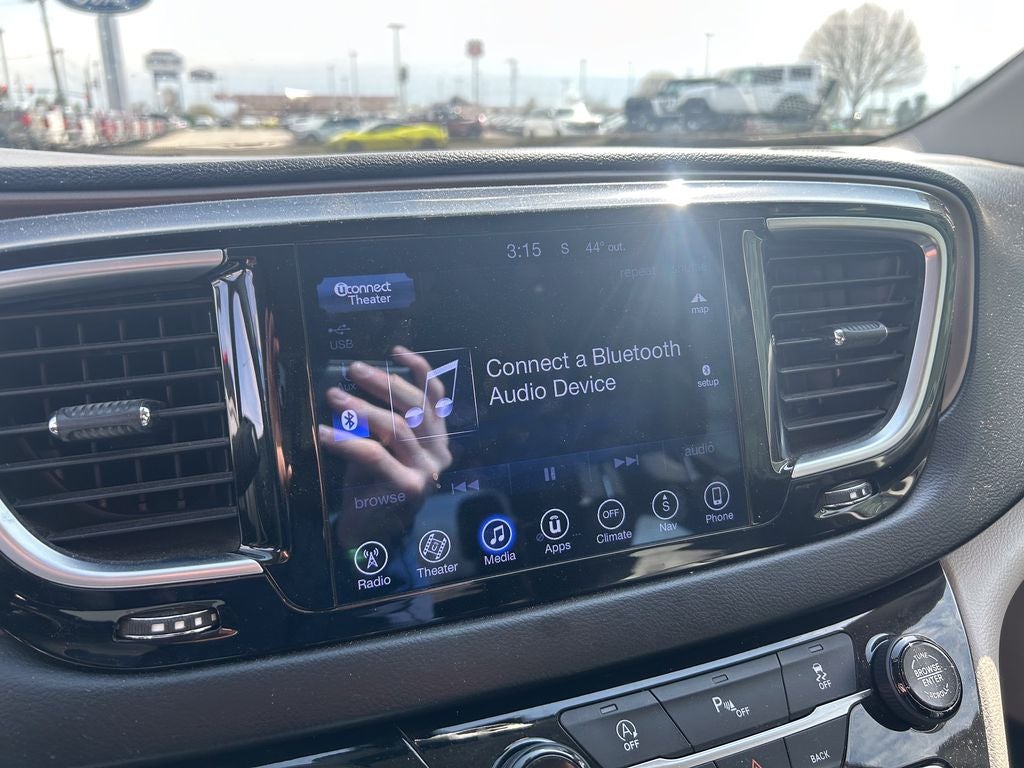 2017 Chrysler Pacifica Touring L Plus