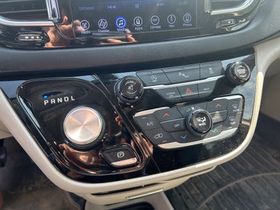 2017 Chrysler Pacifica Touring L Plus