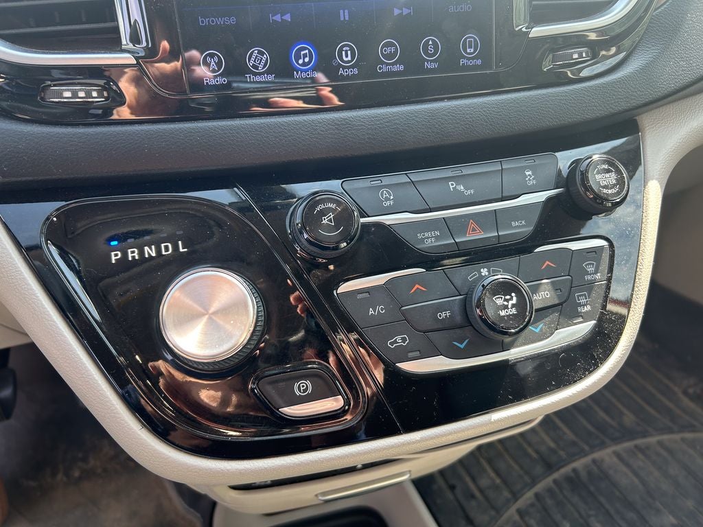 2017 Chrysler Pacifica Touring L Plus