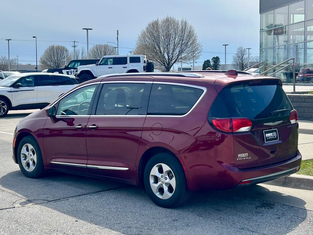 2017 Chrysler Pacifica Touring L Plus