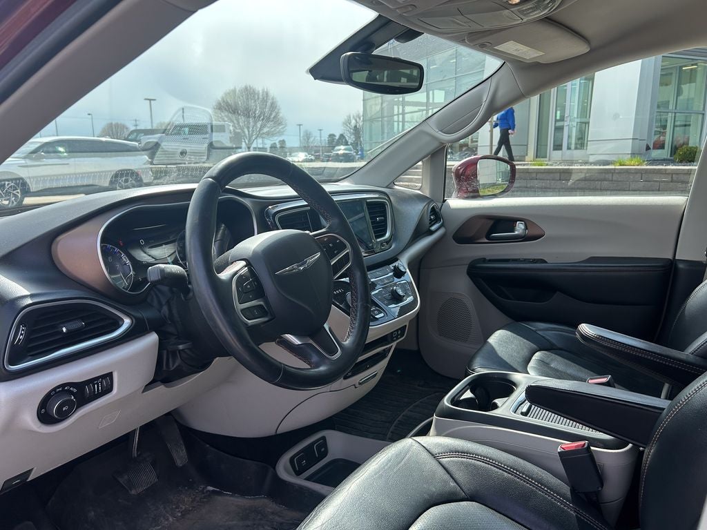 2017 Chrysler Pacifica Touring L Plus