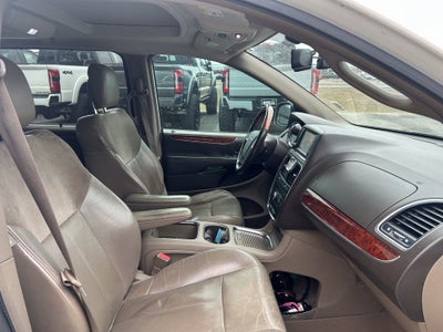 2012 Chrysler Town & Country Limited