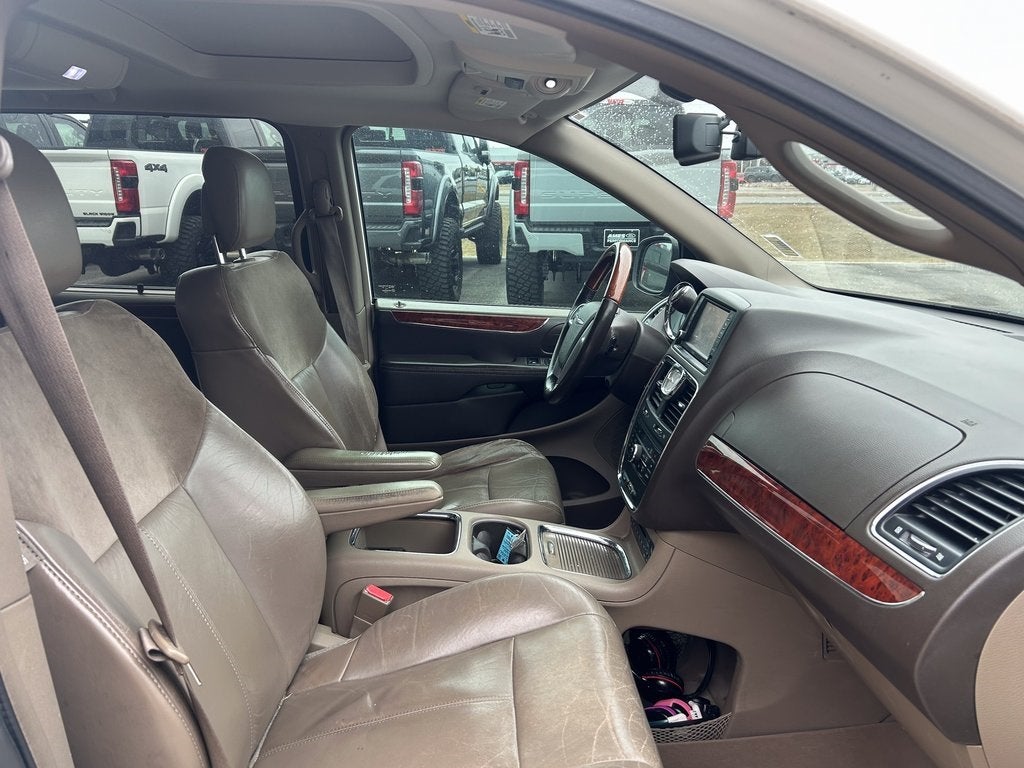 2012 Chrysler Town & Country Limited