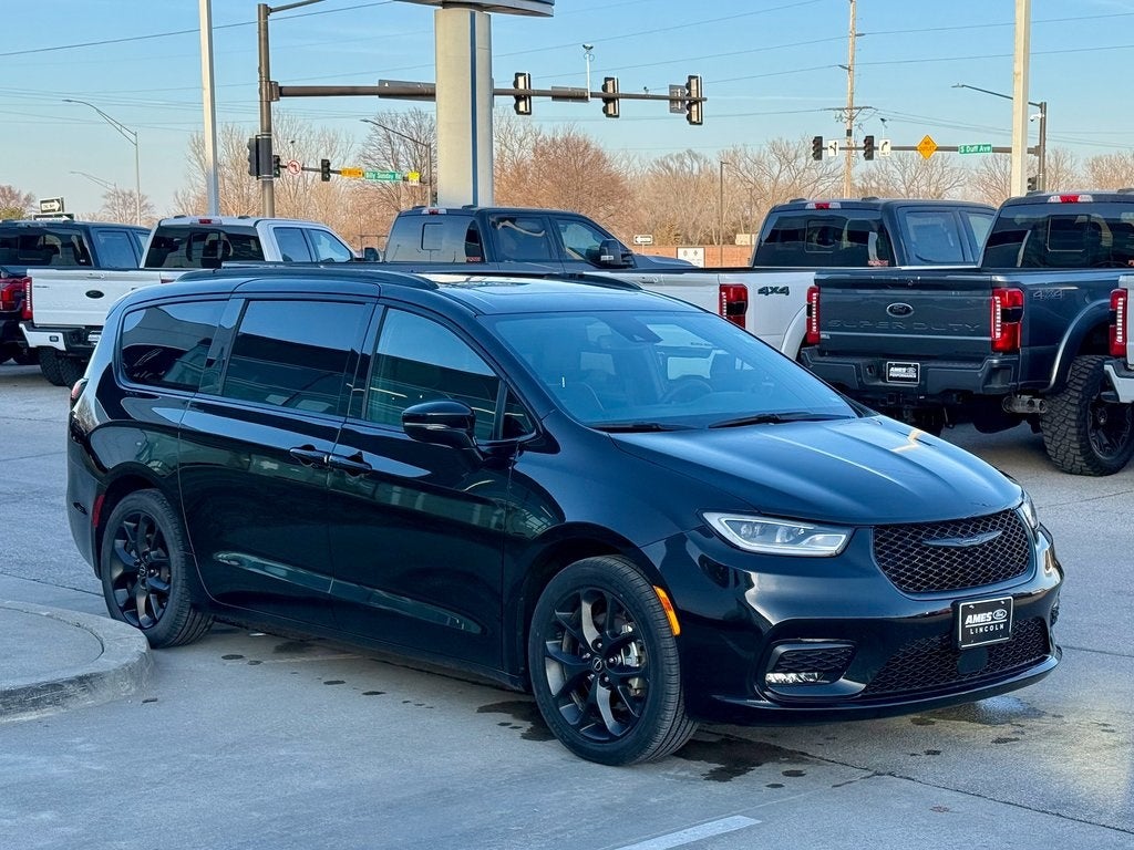2025 Chrysler Pacifica Limited