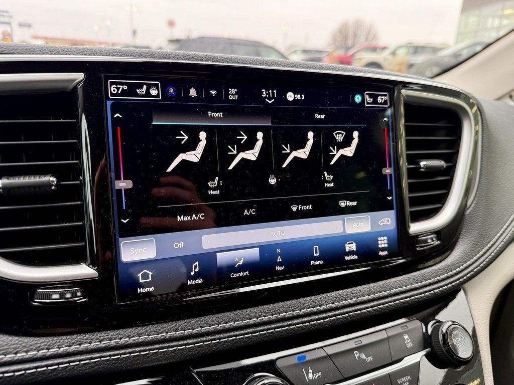 2024 Chrysler Pacifica Hybrid Select