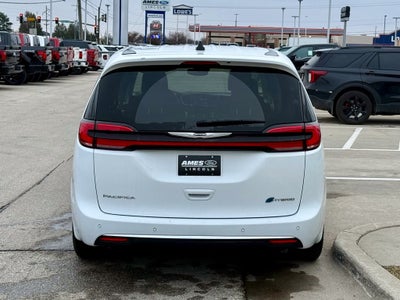 2024 Chrysler Pacifica Hybrid Select