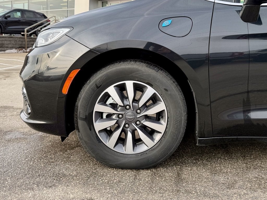 2024 Chrysler Pacifica Hybrid Select