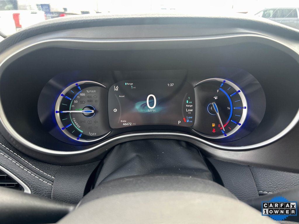 2024 Chrysler Pacifica Hybrid Select