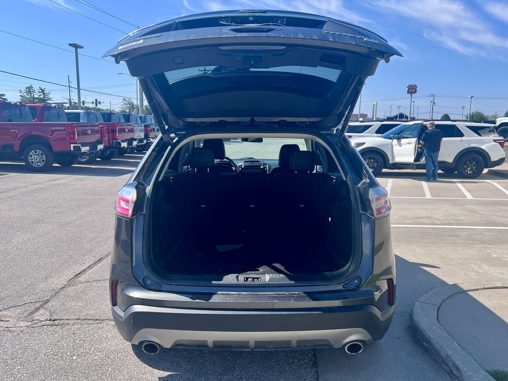 2020 Ford Edge Titanium