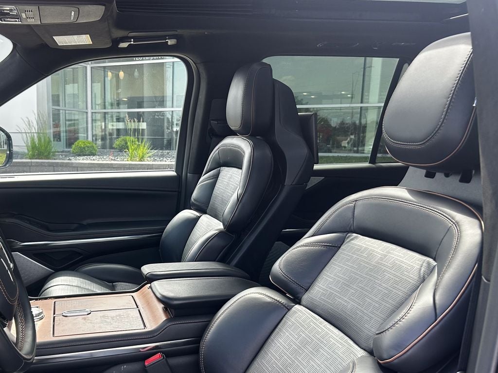 2025 Lincoln Navigator Black Label