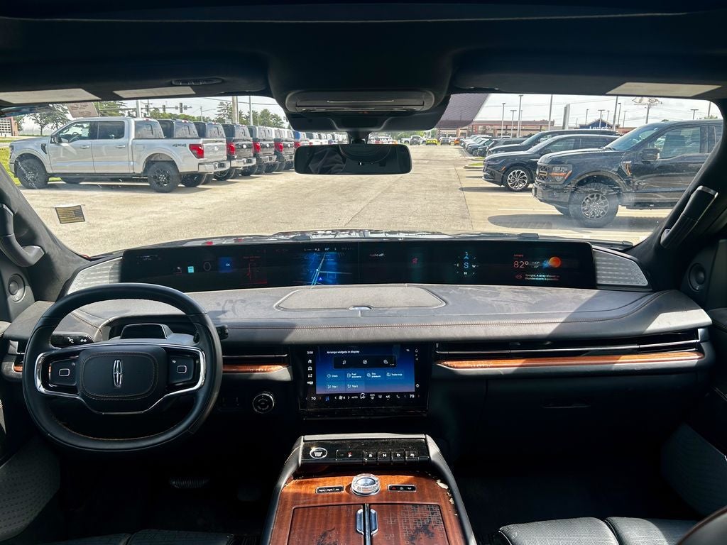 2025 Lincoln Navigator Black Label