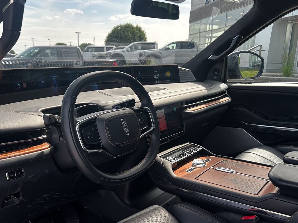 2025 Lincoln Navigator Black Label