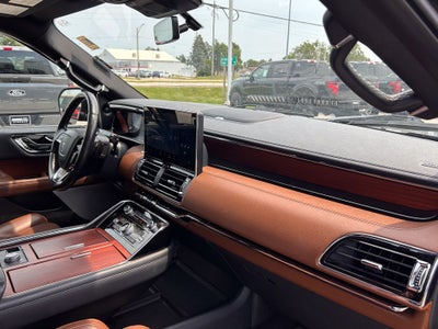 2022 Lincoln Navigator L Reserve