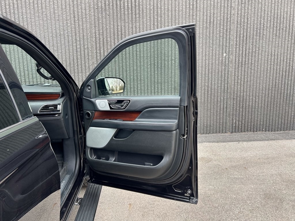 2022 Lincoln Navigator L Reserve