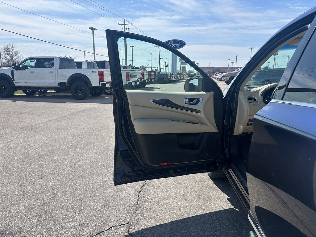 2016 INFINITI QX60 Base