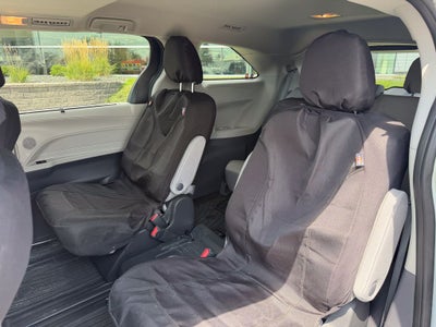 2023 Toyota Sienna LE 8 Passenger