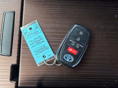 2023 Toyota Sienna LE 8 Passenger