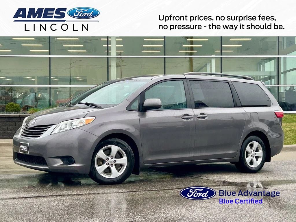 2017 Toyota Sienna LE 8 Passenger