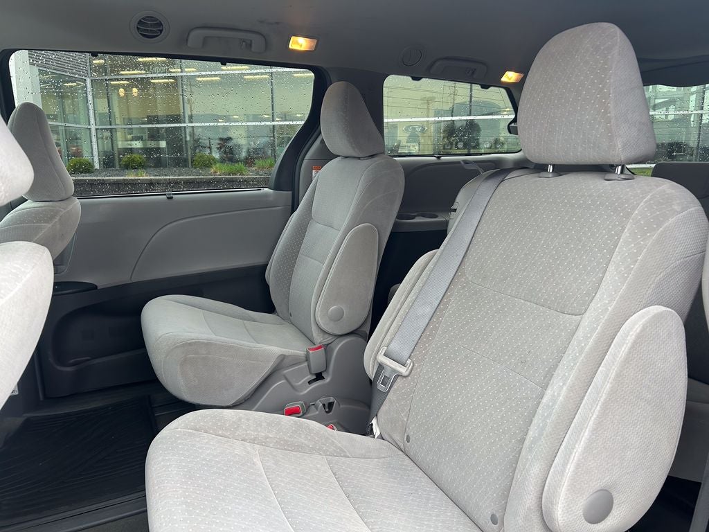 2017 Toyota Sienna LE 8 Passenger