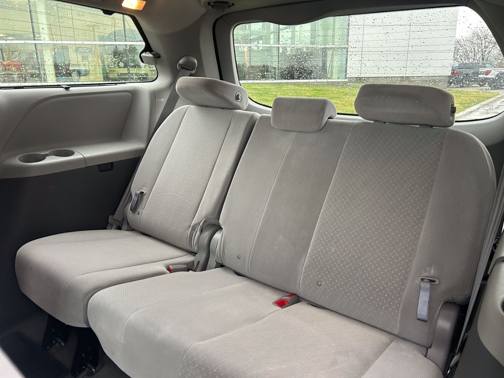 2017 Toyota Sienna LE 8 Passenger