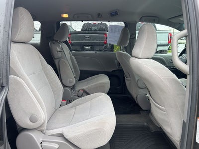 2017 Toyota Sienna LE 8 Passenger