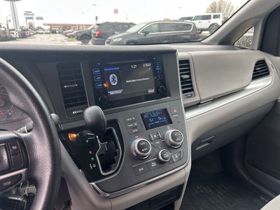 2017 Toyota Sienna LE 8 Passenger