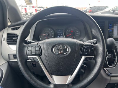 2017 Toyota Sienna LE 8 Passenger