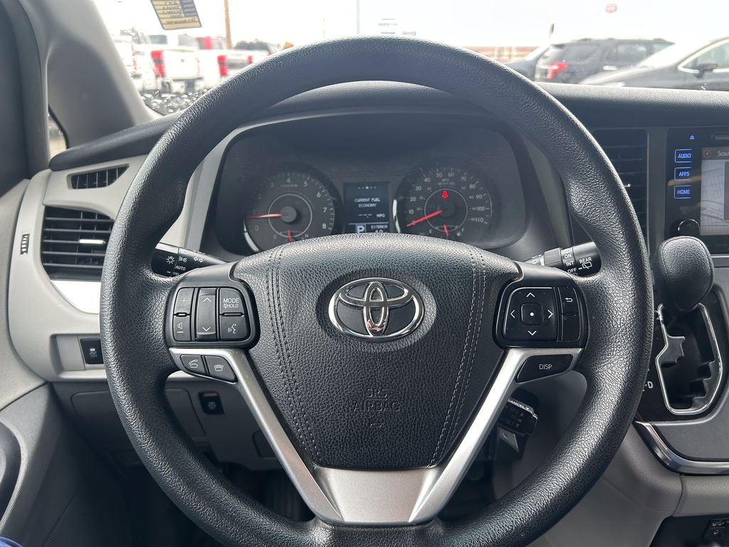 2017 Toyota Sienna LE 8 Passenger