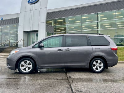 2017 Toyota Sienna LE 8 Passenger