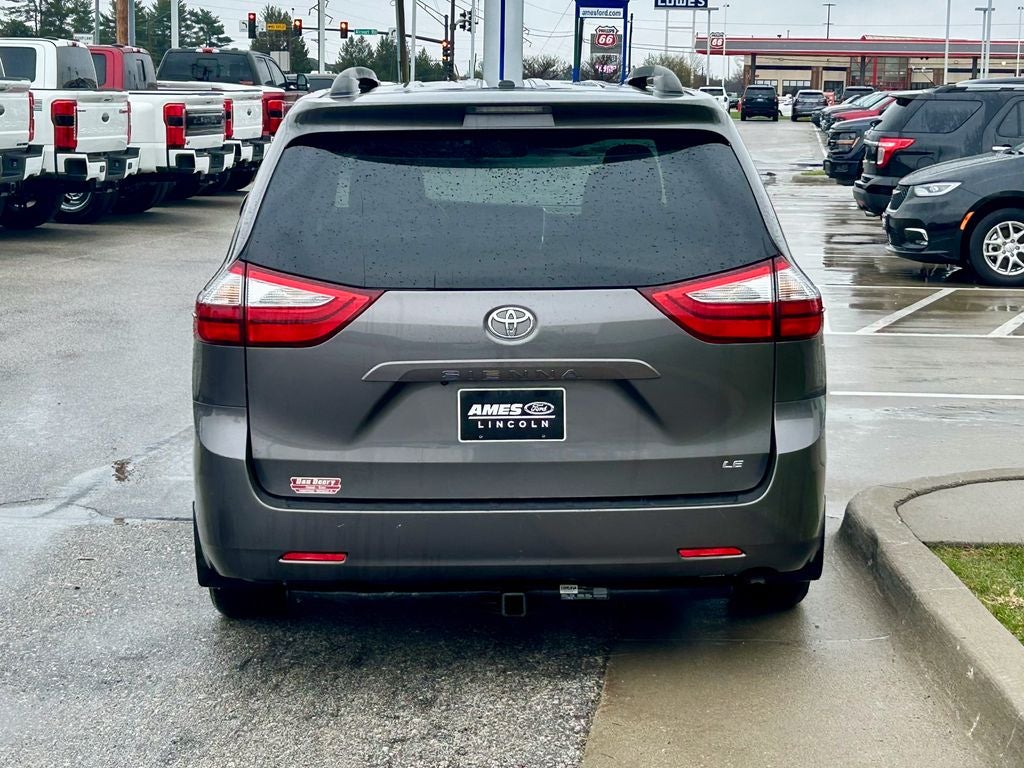 2017 Toyota Sienna LE 8 Passenger