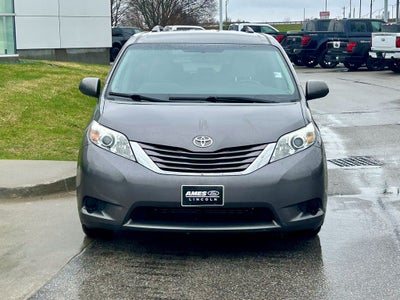 2017 Toyota Sienna LE 8 Passenger