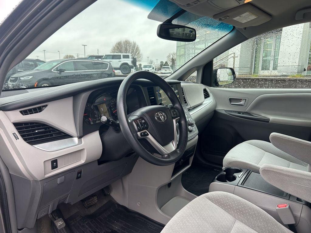 2017 Toyota Sienna LE 8 Passenger