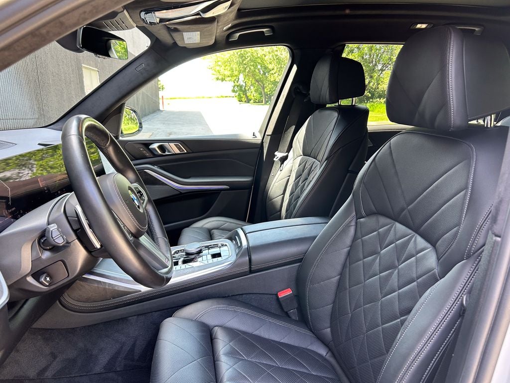 2023 BMW X7 xDrive40i