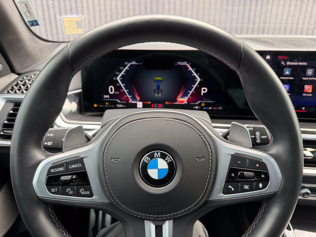 2023 BMW X7 M60i