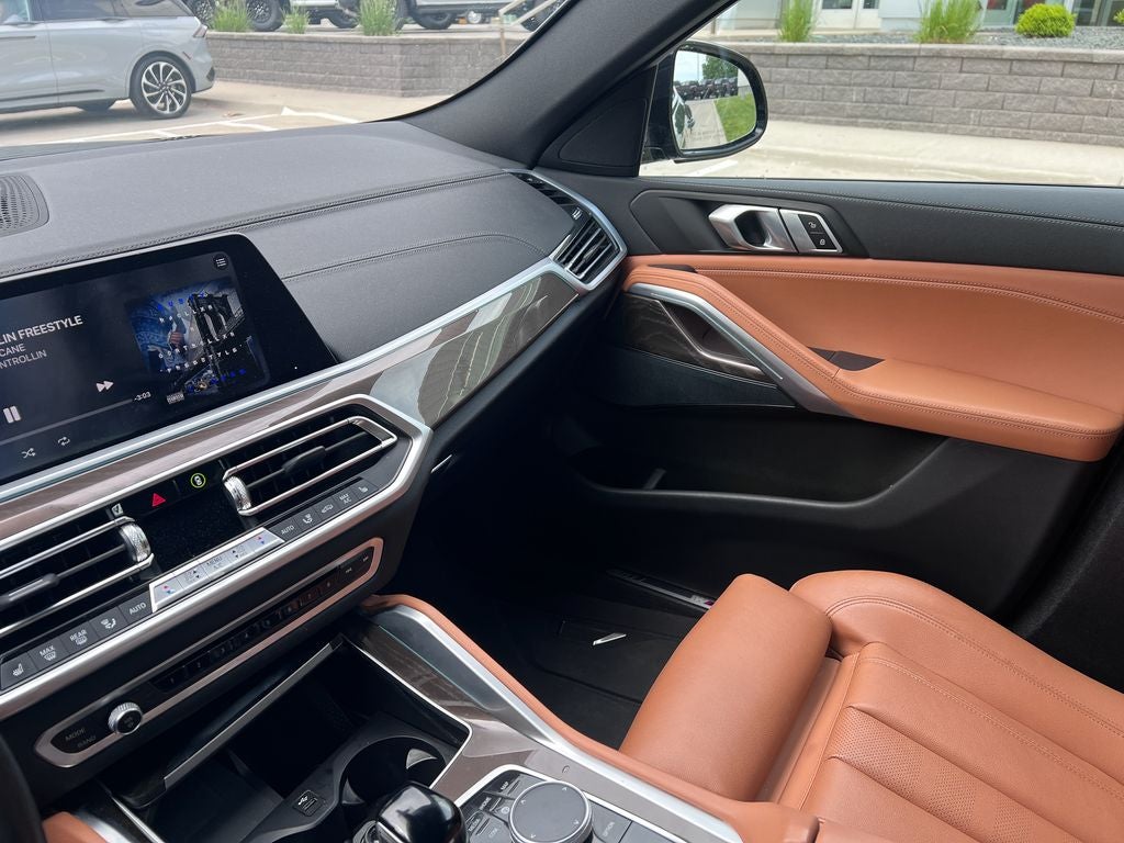 2022 BMW X6 xDrive40i
