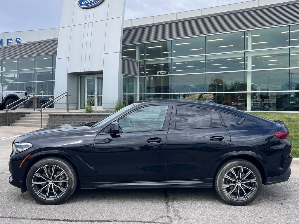 2022 BMW X6 xDrive40i