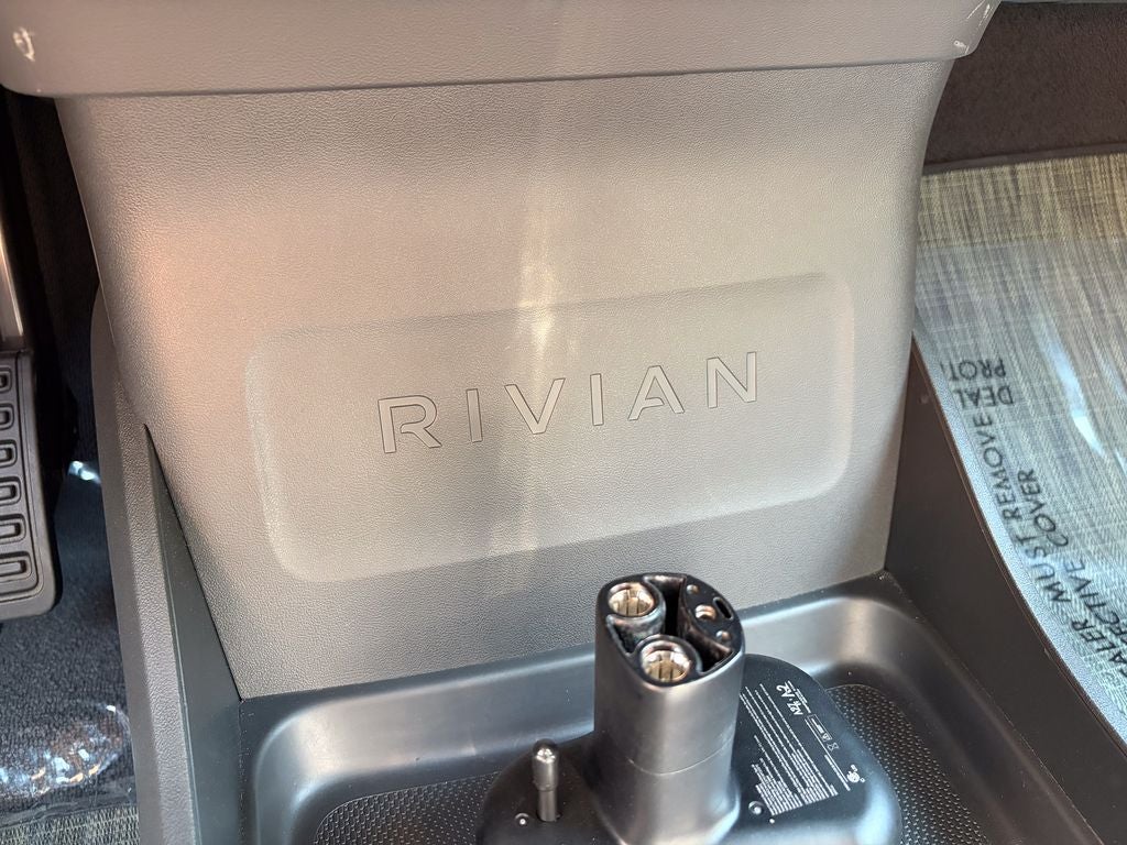 2026 Rivian R1S Performance Dual Motor Large Pack